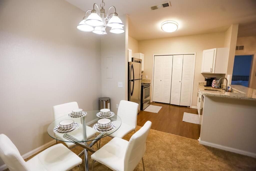 Apartament Lux 2Bd 2Ba Minutes From The Water Pensacola Zewnętrze zdjęcie