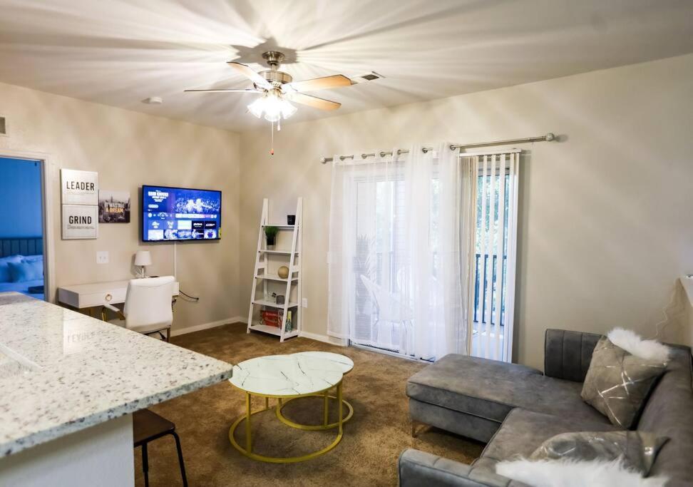 Apartament Lux 2Bd 2Ba Minutes From The Water Pensacola Zewnętrze zdjęcie