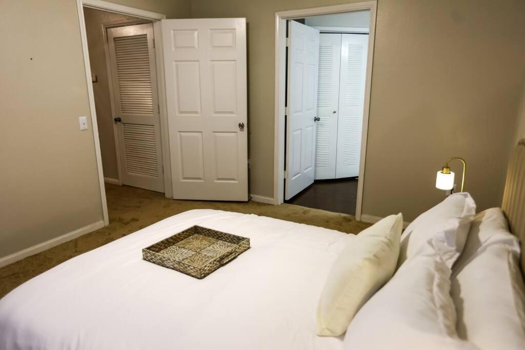 Apartament Lux 2Bd 2Ba Minutes From The Water Pensacola Zewnętrze zdjęcie